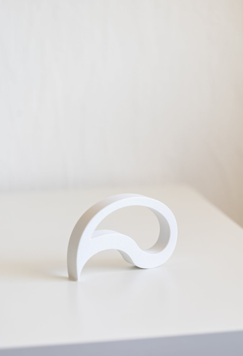 Fensterstopper – Minimalistischer Fensterbutler für Zuhause, Büro