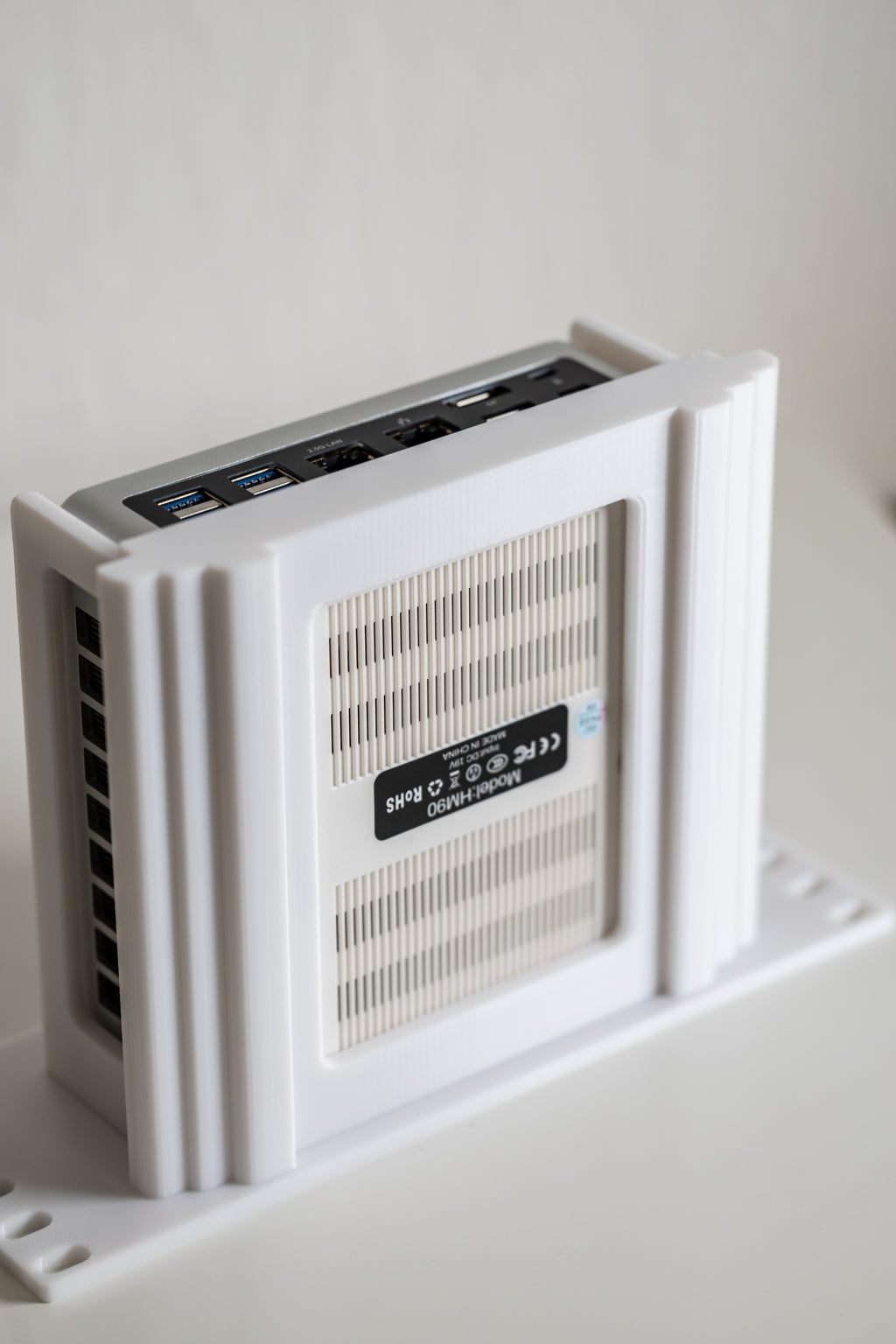 2HE Halterung für MinisForum HM90 – 19 Zoll & 10 Zoll Mini PC Halterung