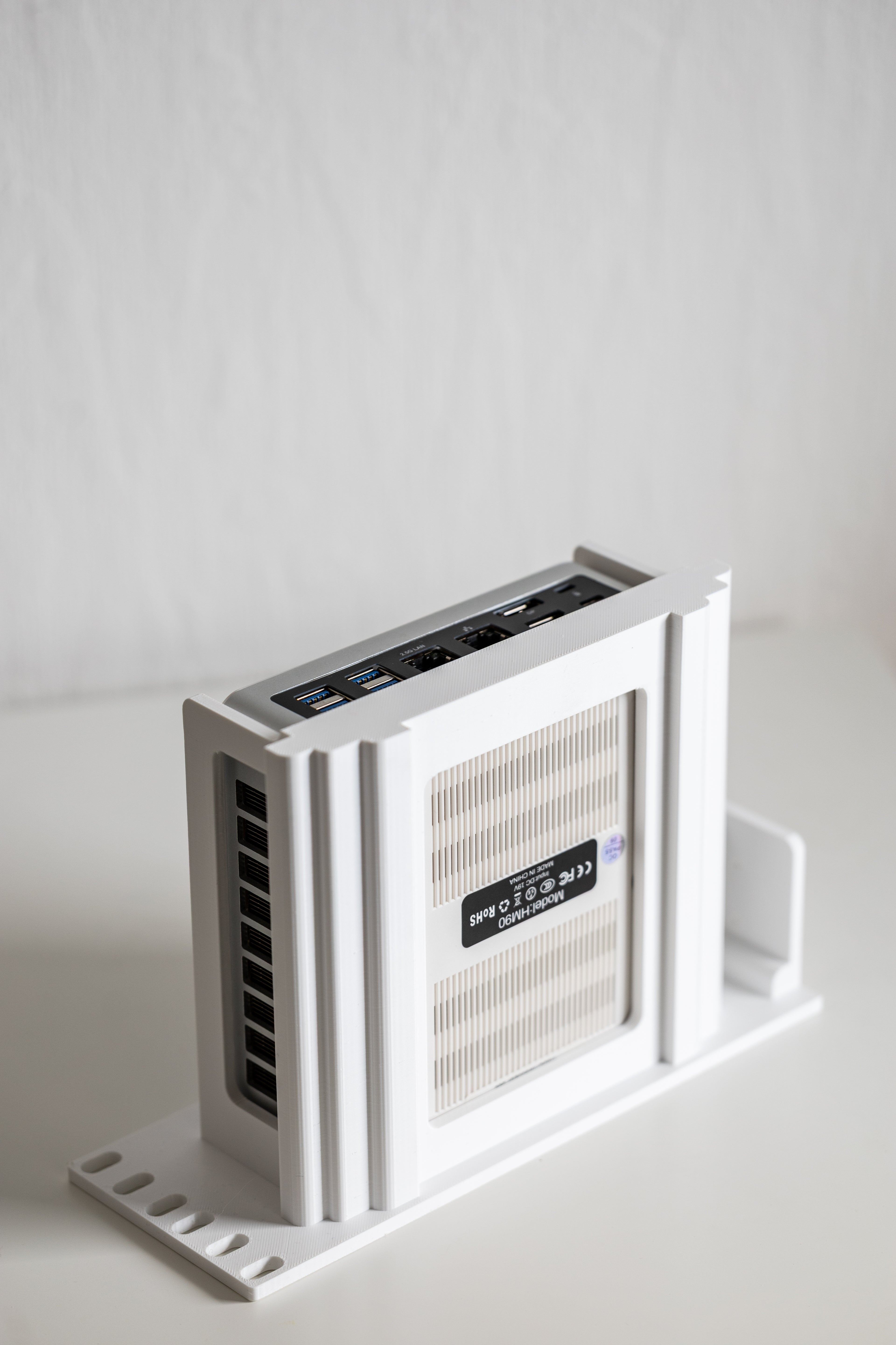 2HE Halterung für MinisForum HM90 – 19 Zoll & 10 Zoll Mini PC Halterung