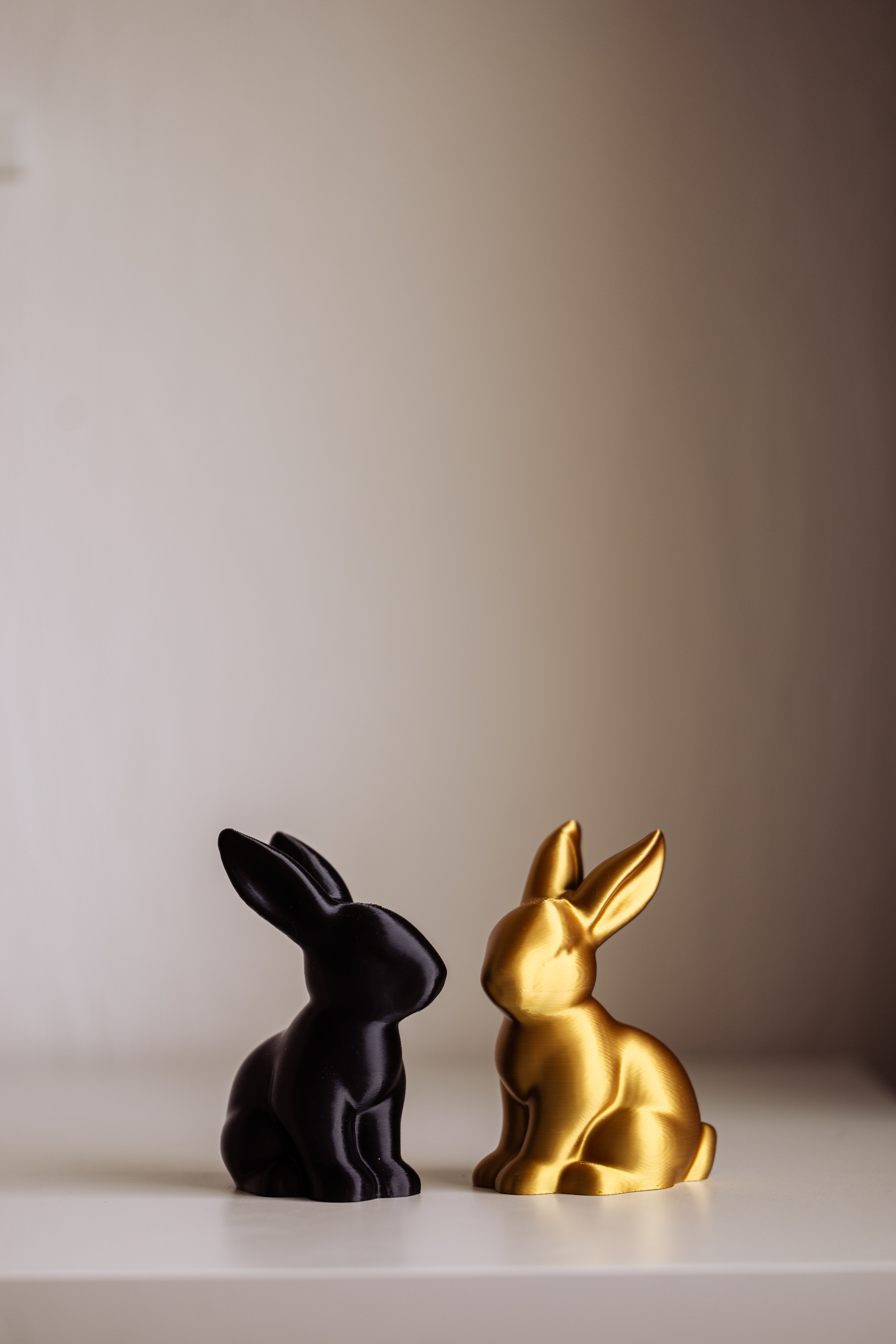 Süßer Osterhase und Ei – Perfekte Osterdekoration für Ihr Zuhause