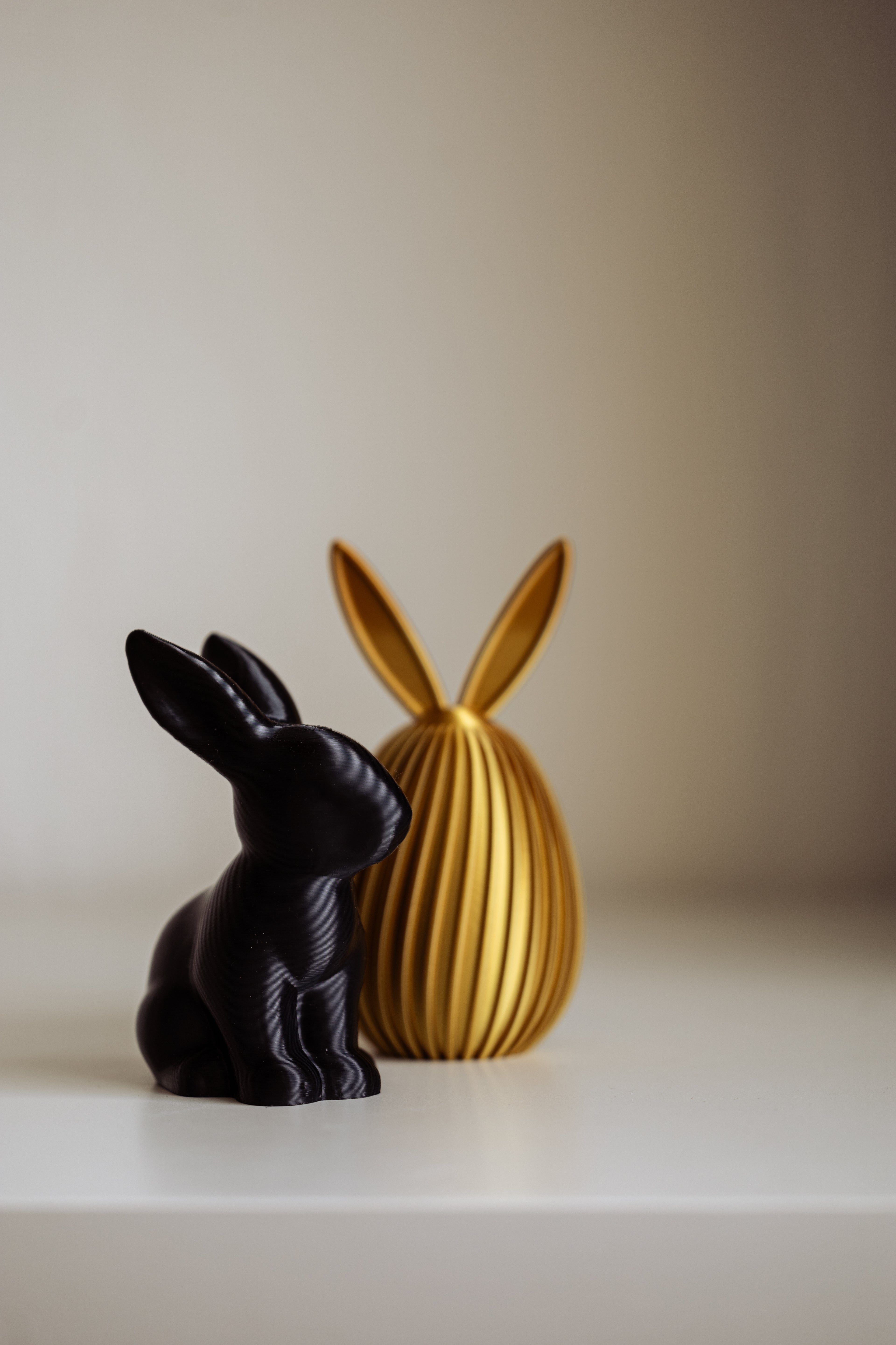 Süßer Osterhase und Ei – Perfekte Osterdekoration für Ihr Zuhause