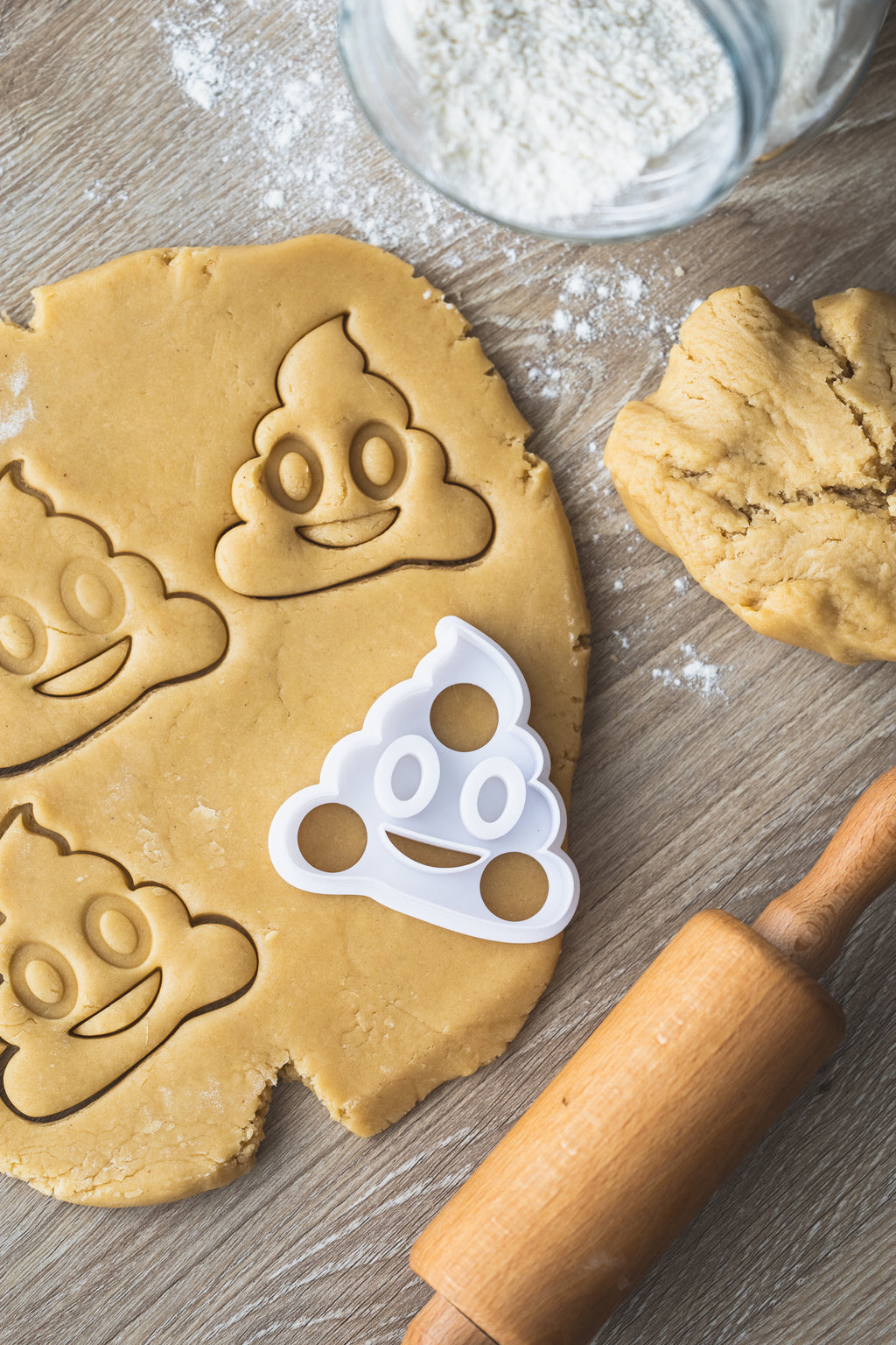 Poop Emoji Cookie Cutter (4,5 cm bis 9,5 cm)