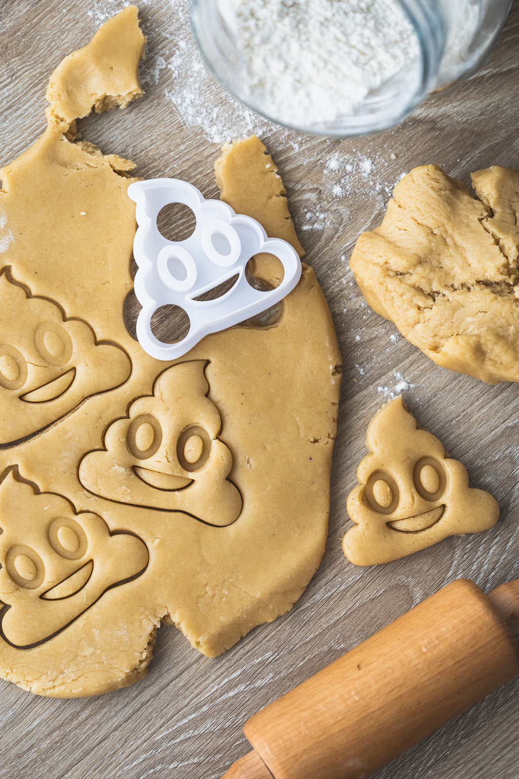 Poop Emoji Cookie Cutter (4,5 cm bis 9,5 cm)
