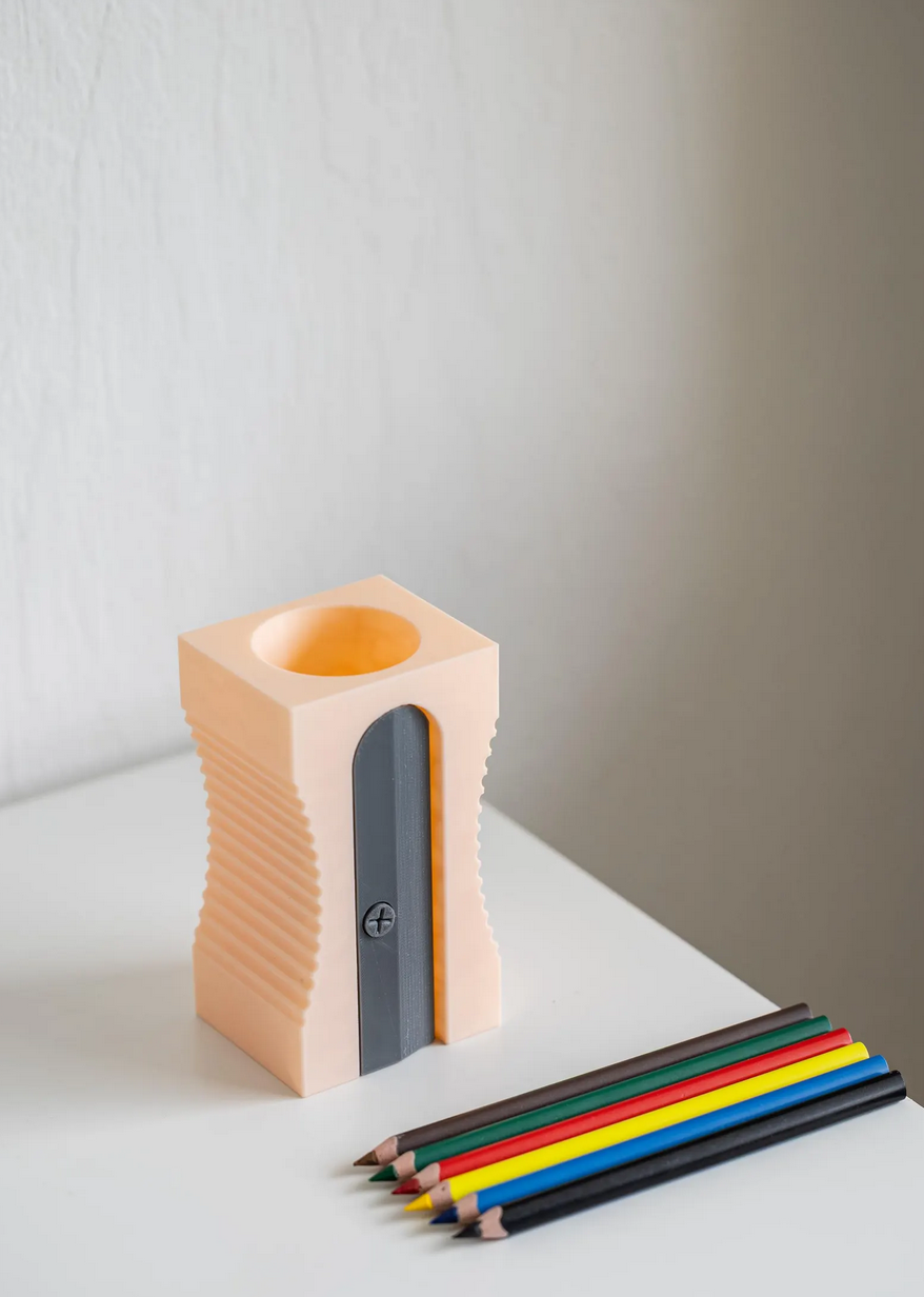 Stiftehalter im Anspitzer-Look - Geschenk für Schule, Büro & Kinderzimmer