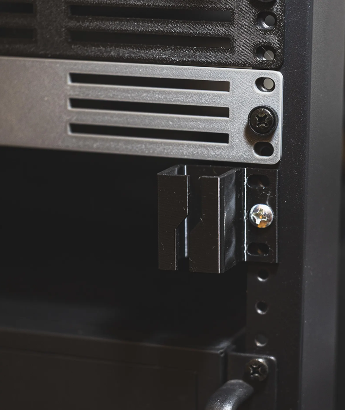 1U Kabelverwalter für Rack aus 2 Stück – Ordnung für Ihre Verkabelung
