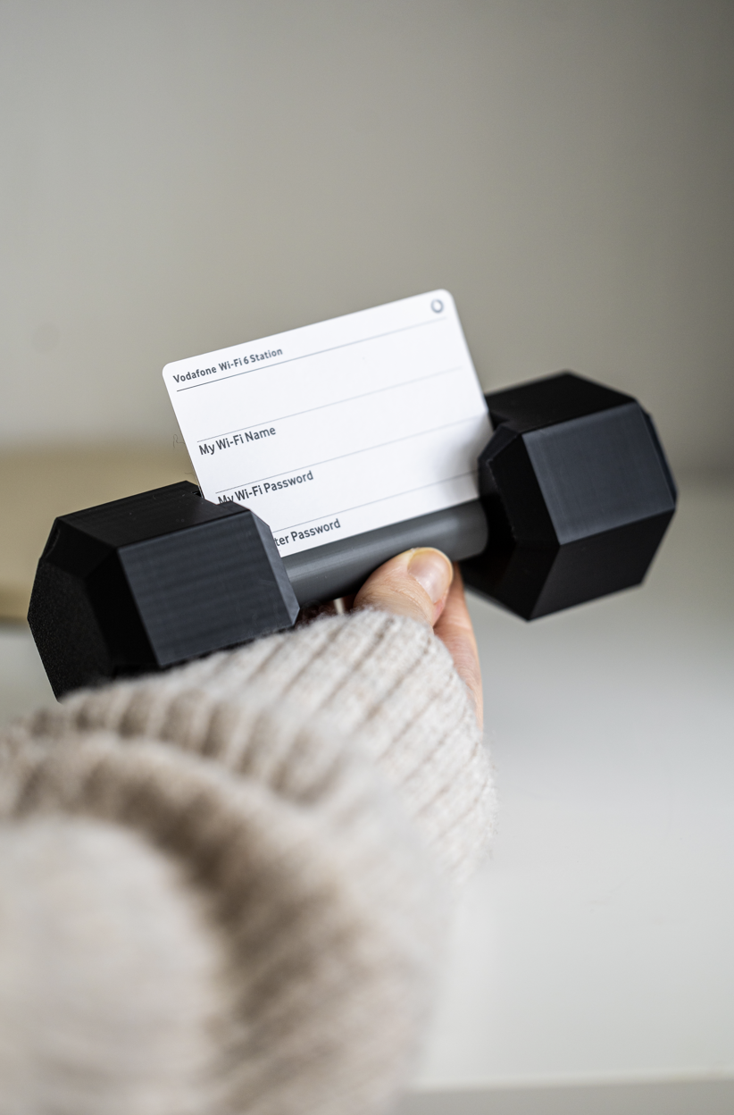 Visitenkartenhalter Hantel – Kartenständer für Fitnessstudio, Büro & Messen