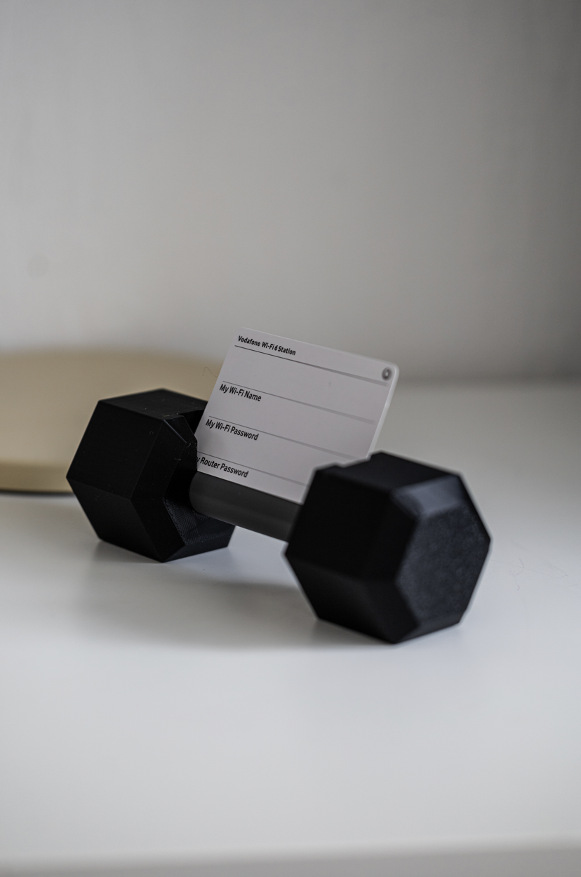 Visitenkartenhalter Hantel – Kartenständer für Fitnessstudio, Büro & Messen