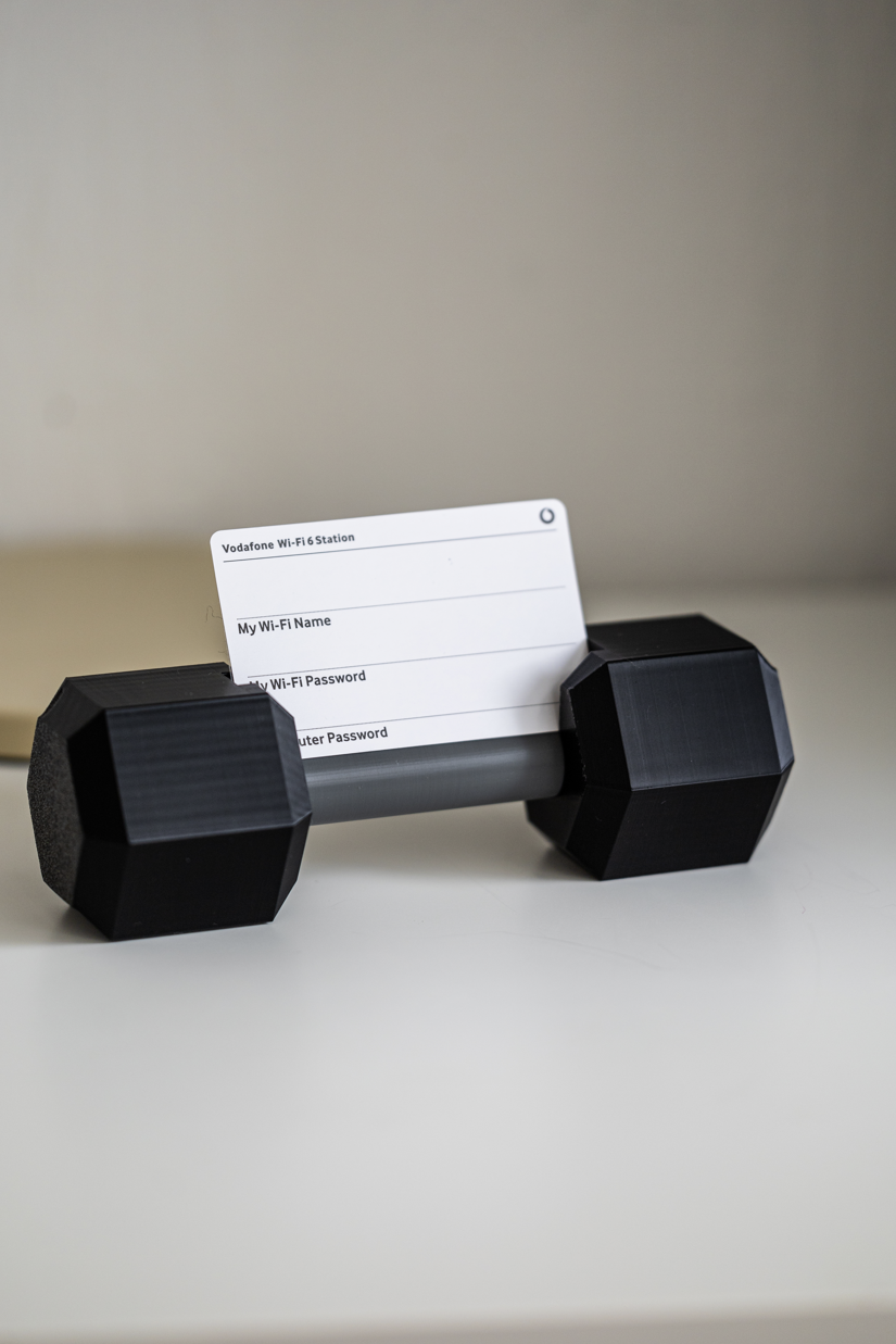 Visitenkartenhalter Hantel – Kartenständer für Fitnessstudio, Büro & Messen