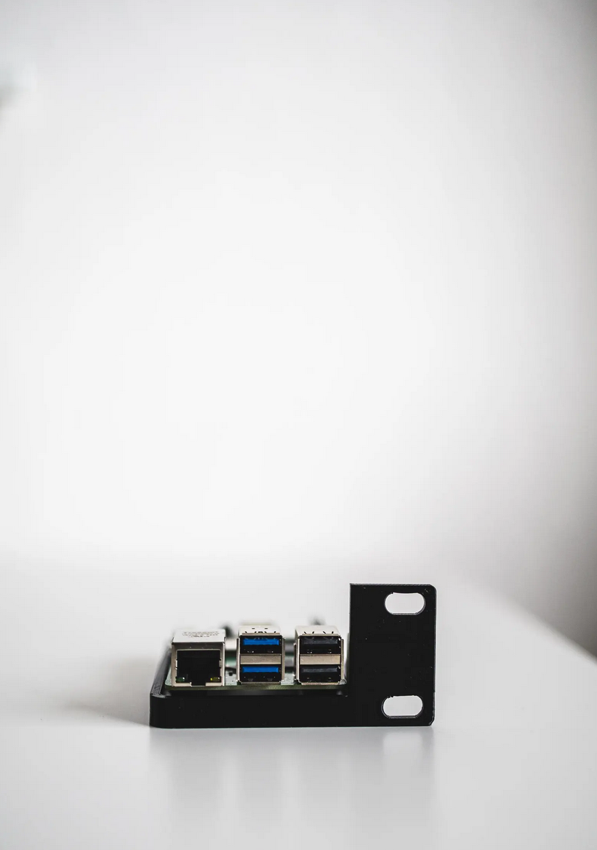 Rackhalter für Raspberry Pi 4/5 - 1HE 19/10-Zoll Halterung